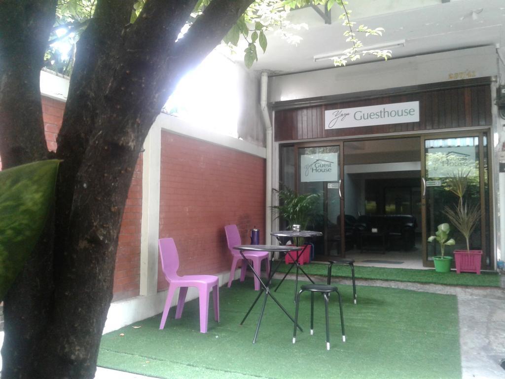 Yaya Guesthouse Banguecoque Exterior foto