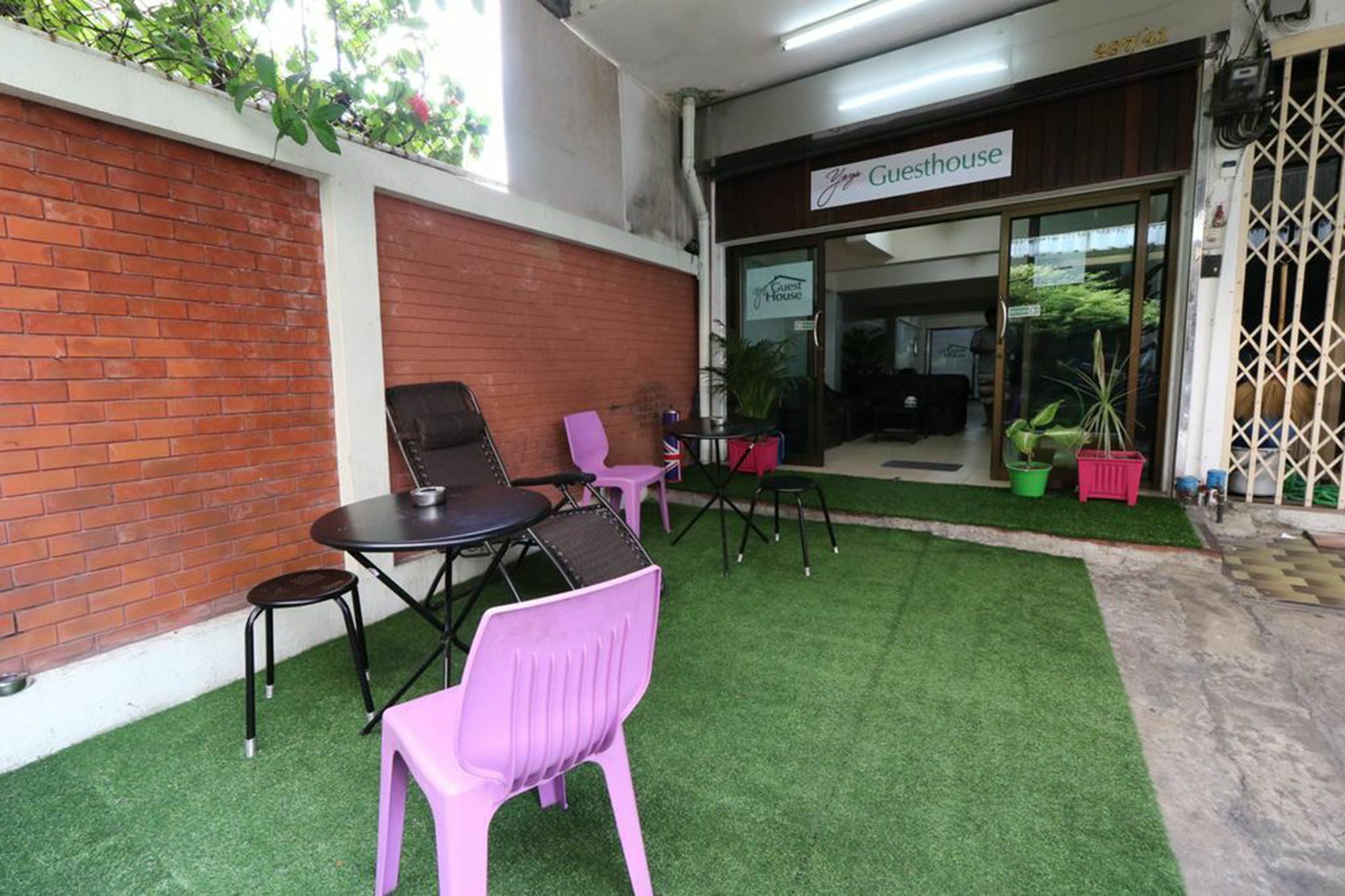 Yaya Guesthouse Banguecoque Exterior foto